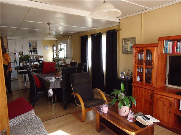 3 Bedroom Property for Sale in Sabata Dalindyebo Square Western Cape